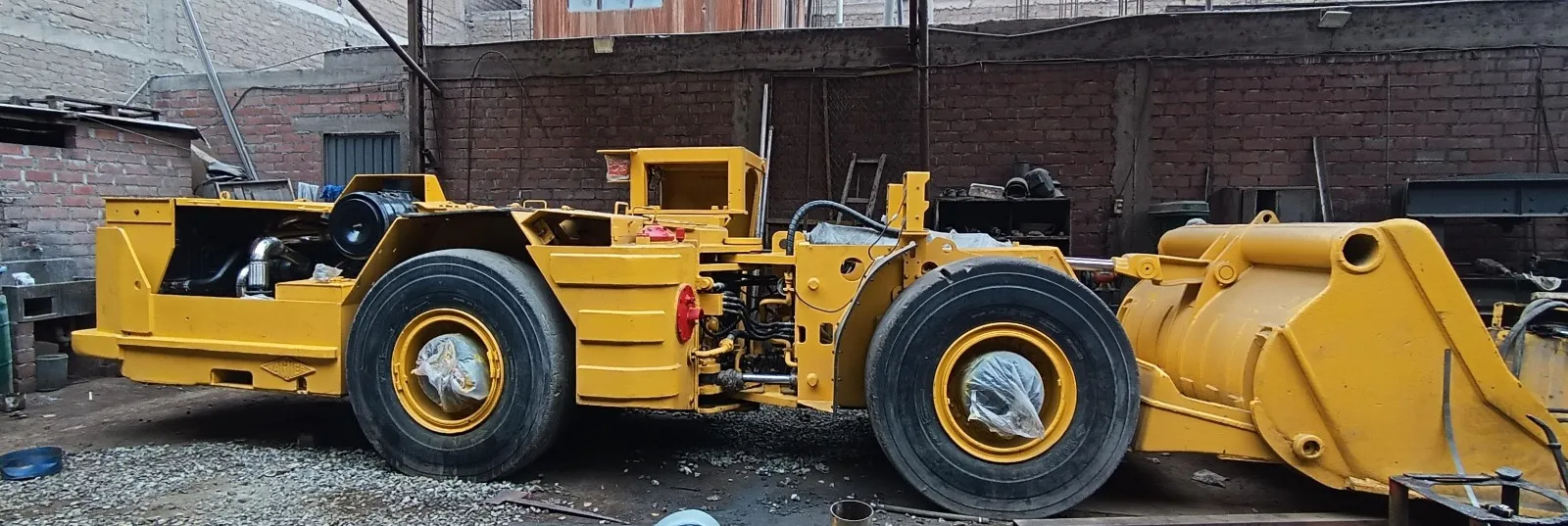Cargador de bajo perfil ATLAS COPCO ST 3.5 (2010)
