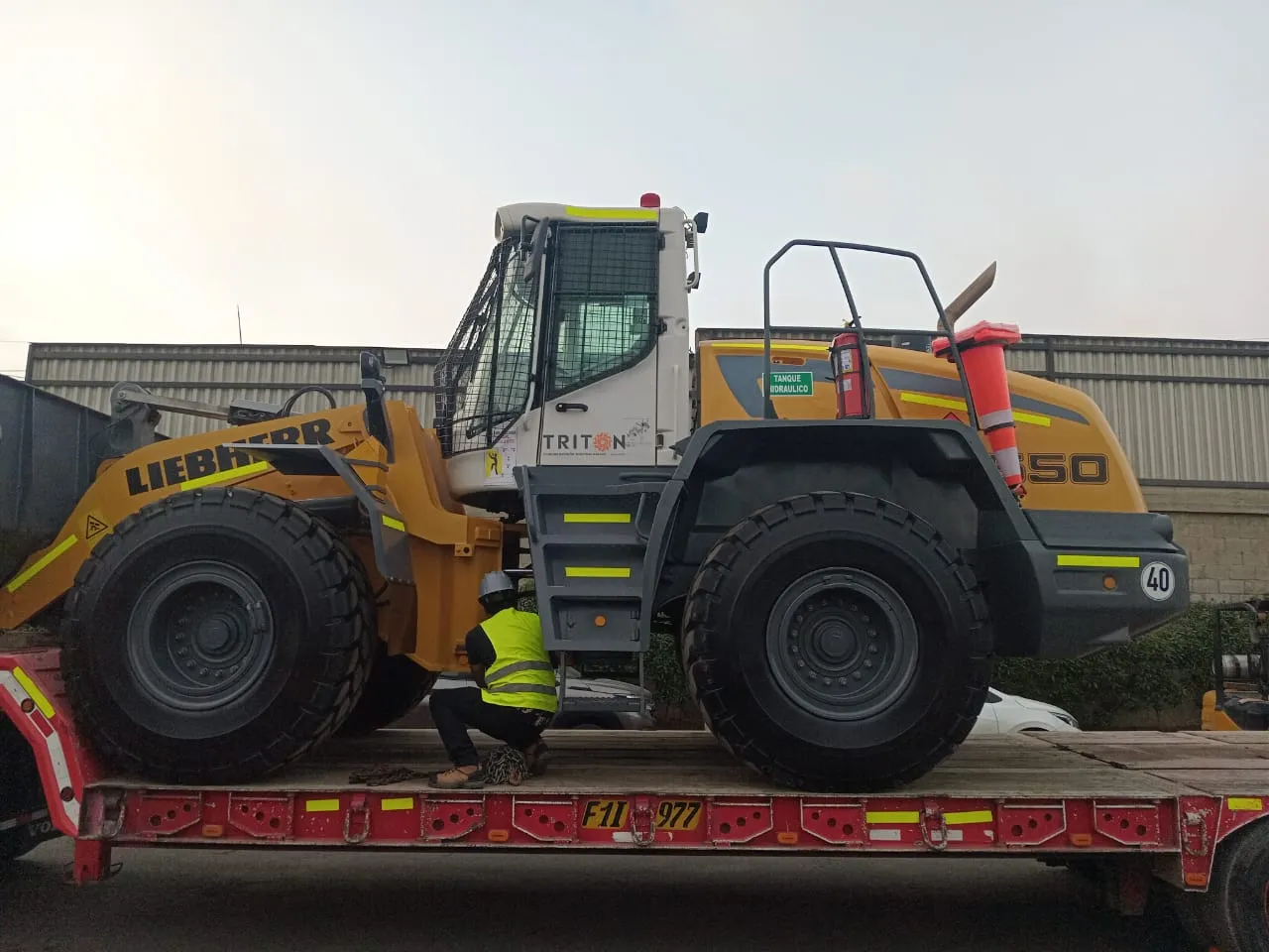 Cargador frontal LIEBHERR L550 (2021)
