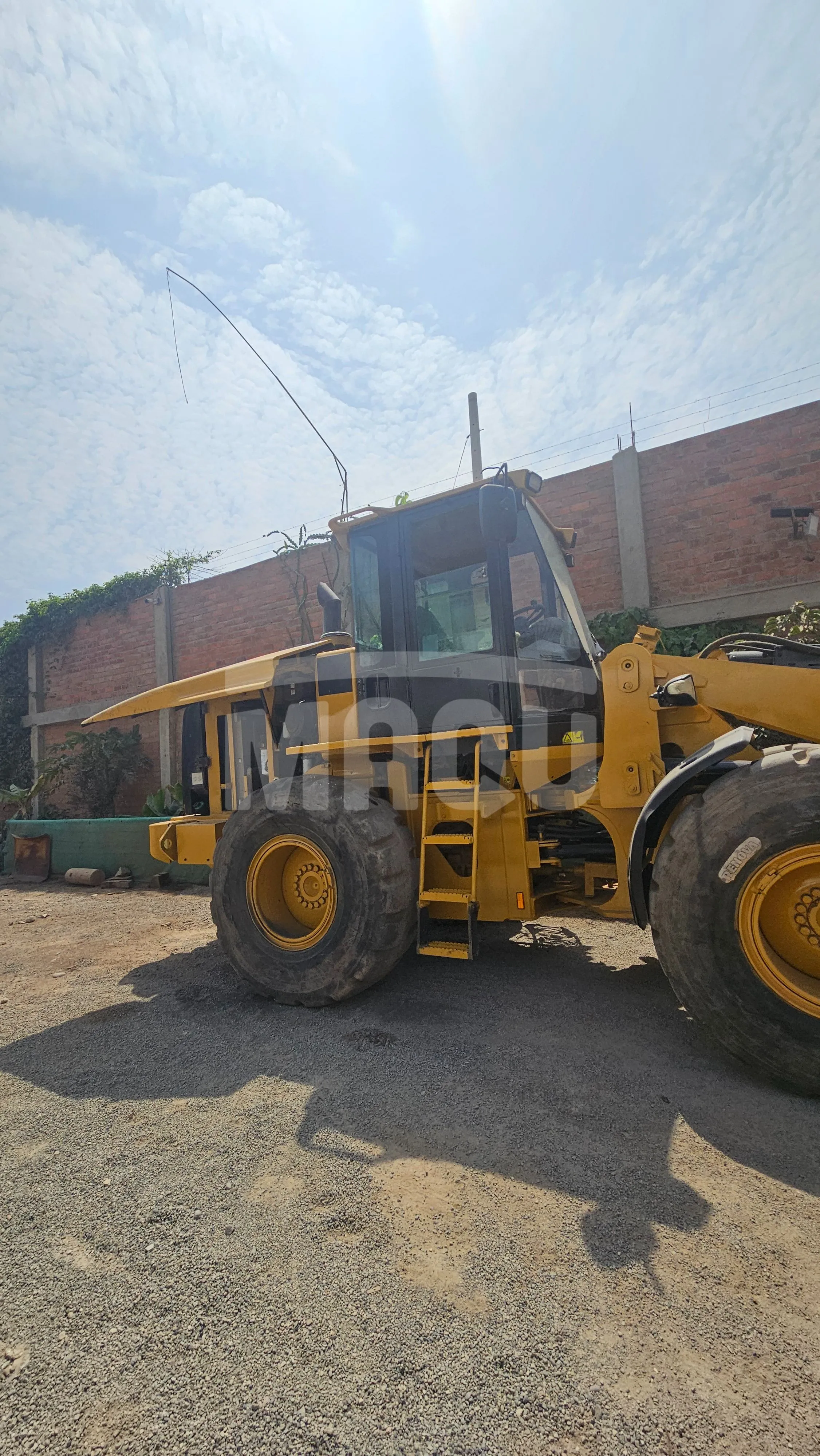 Cargador frontal CATERPILLAR 928H (2012)