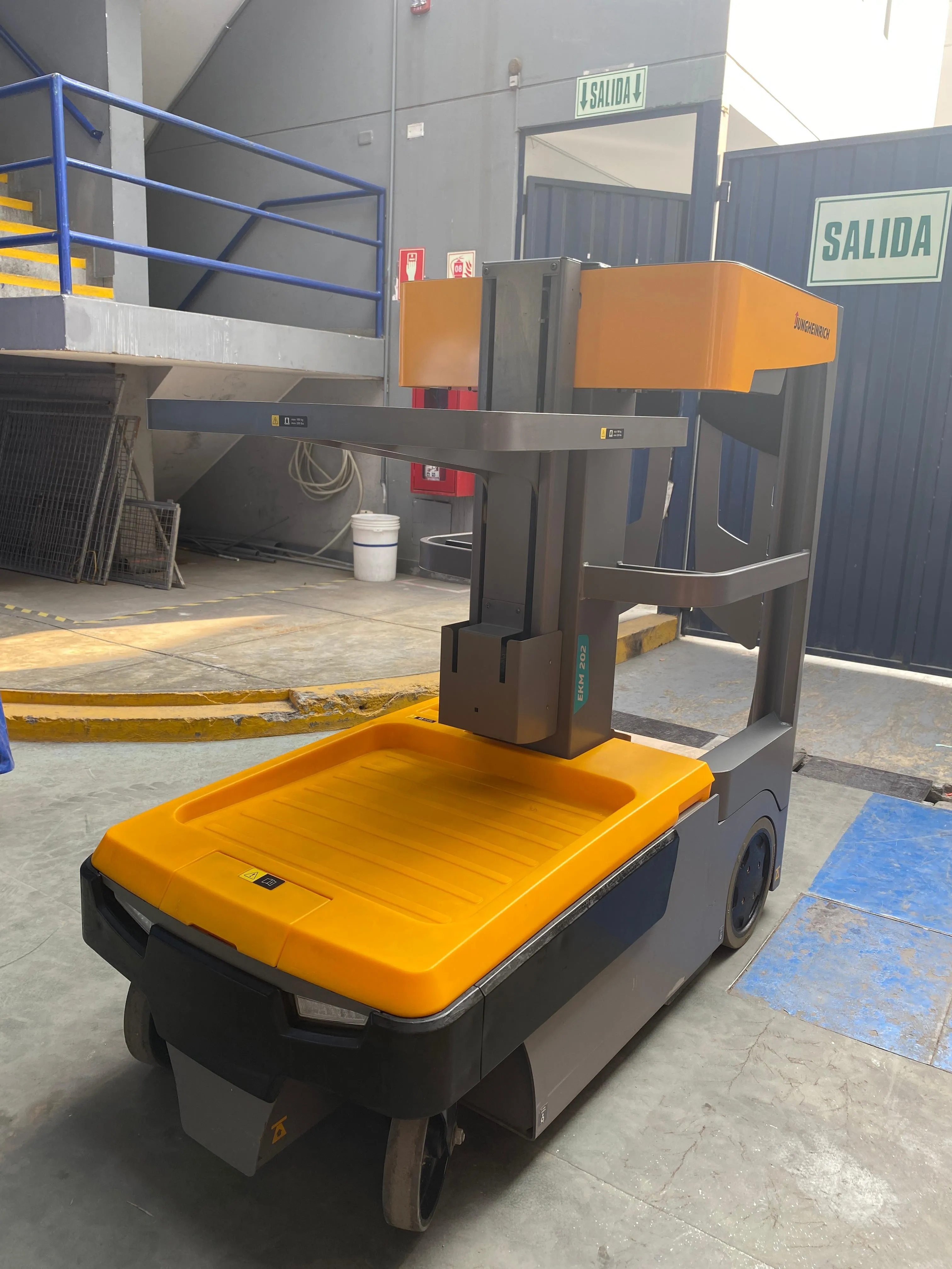 Montacargas Jungheinrich EKM202 (2019)