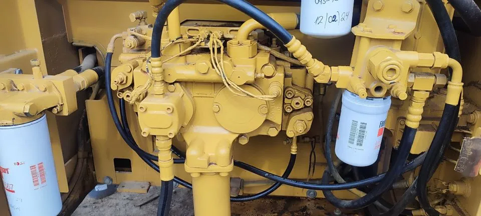 Excavadora CATERPILLAR 330D (2014) - Foto # 3