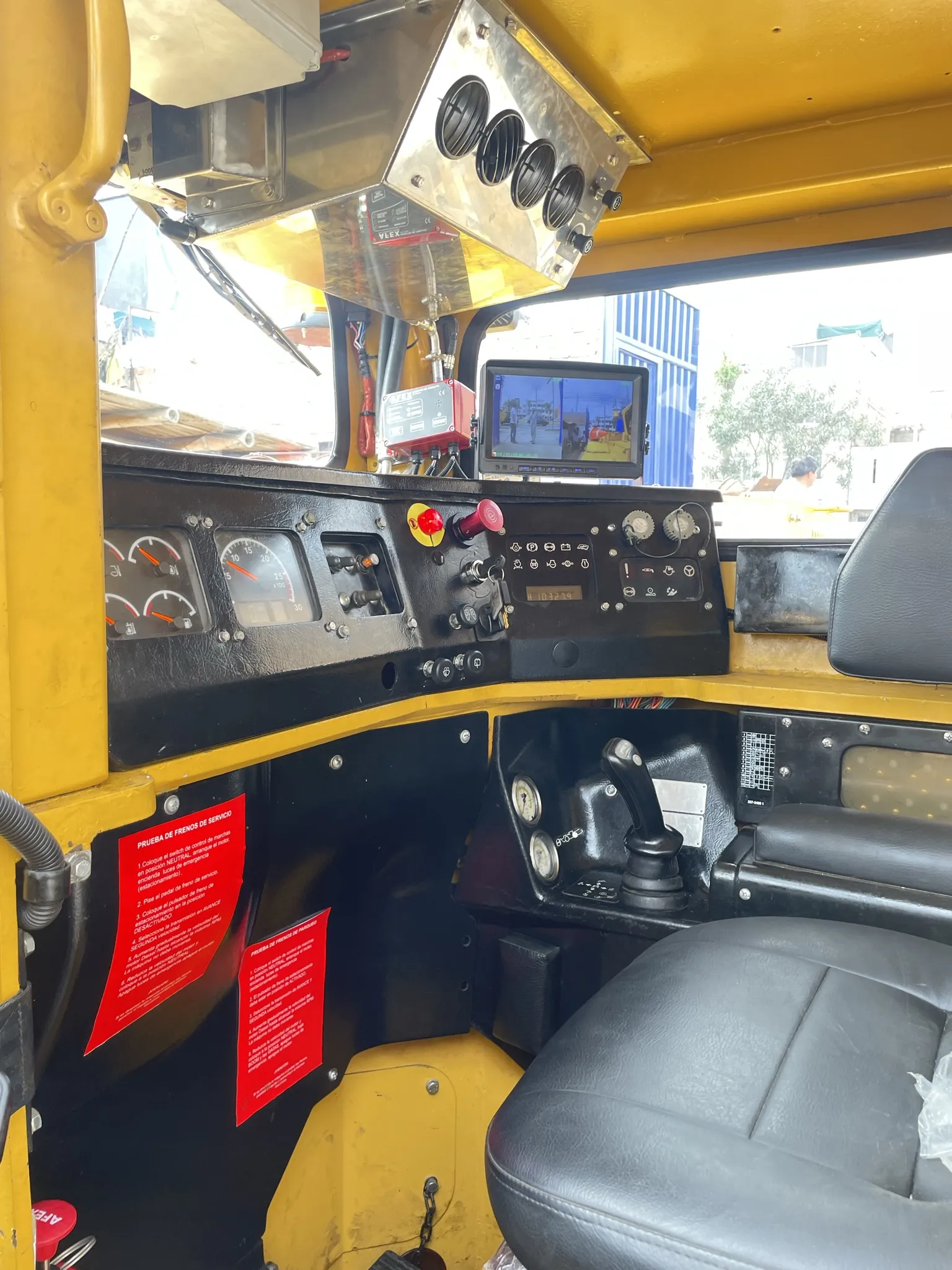 Cargador de bajo perfil CATERPILLAR R1300G (2018) - Foto # 2