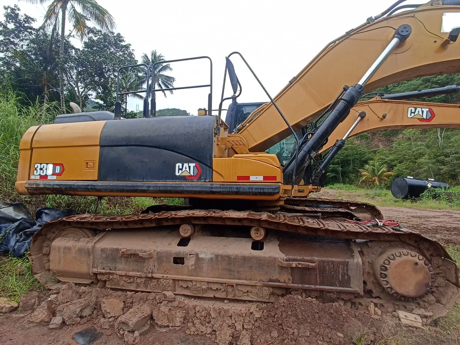 Excavadora CATERPILLAR 330 DL (2012) - Foto # 3