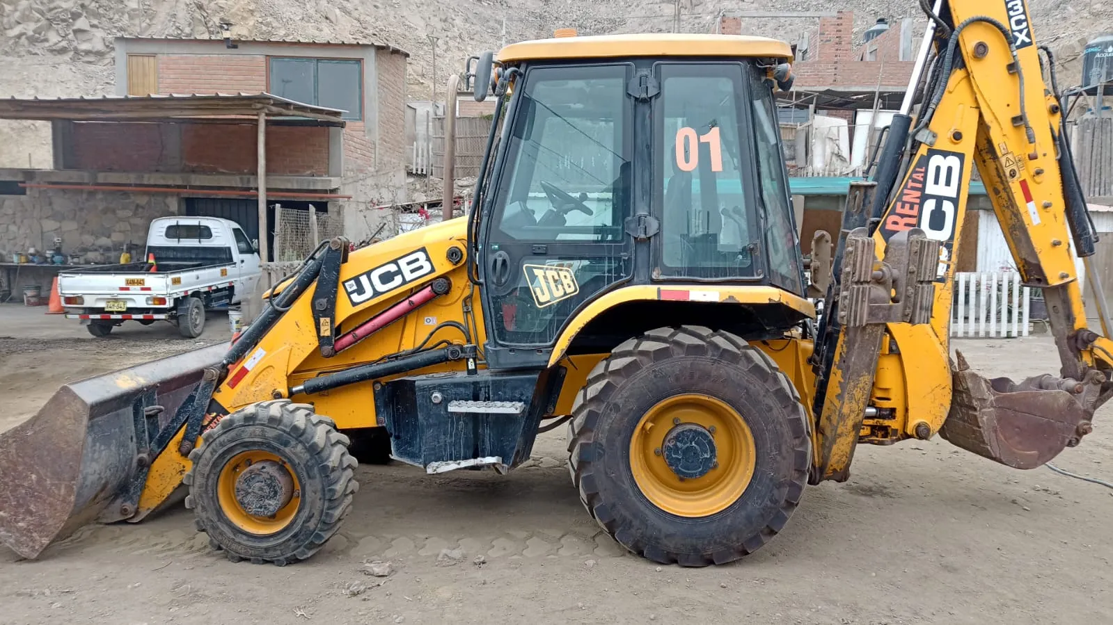 Retroexcavadora JCB 3CXB (3CXTT) (2017)