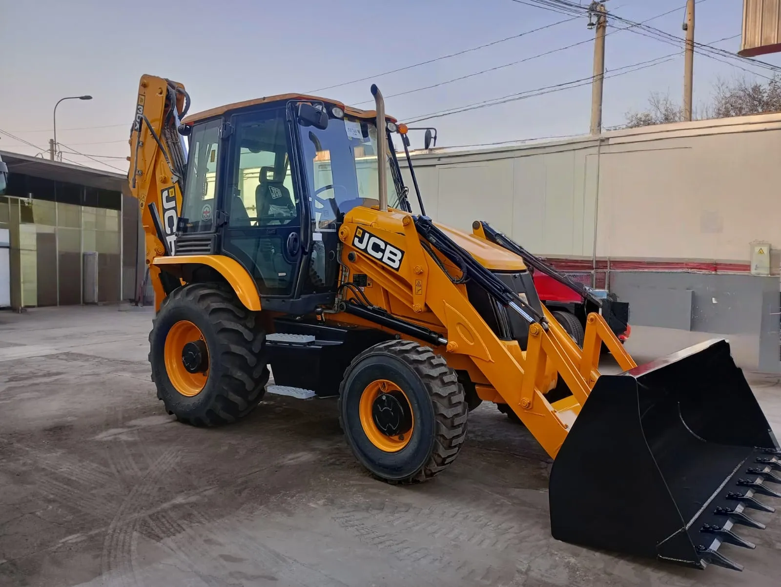 Retroexcavadora JCB 3CX (2024) - Foto # 4