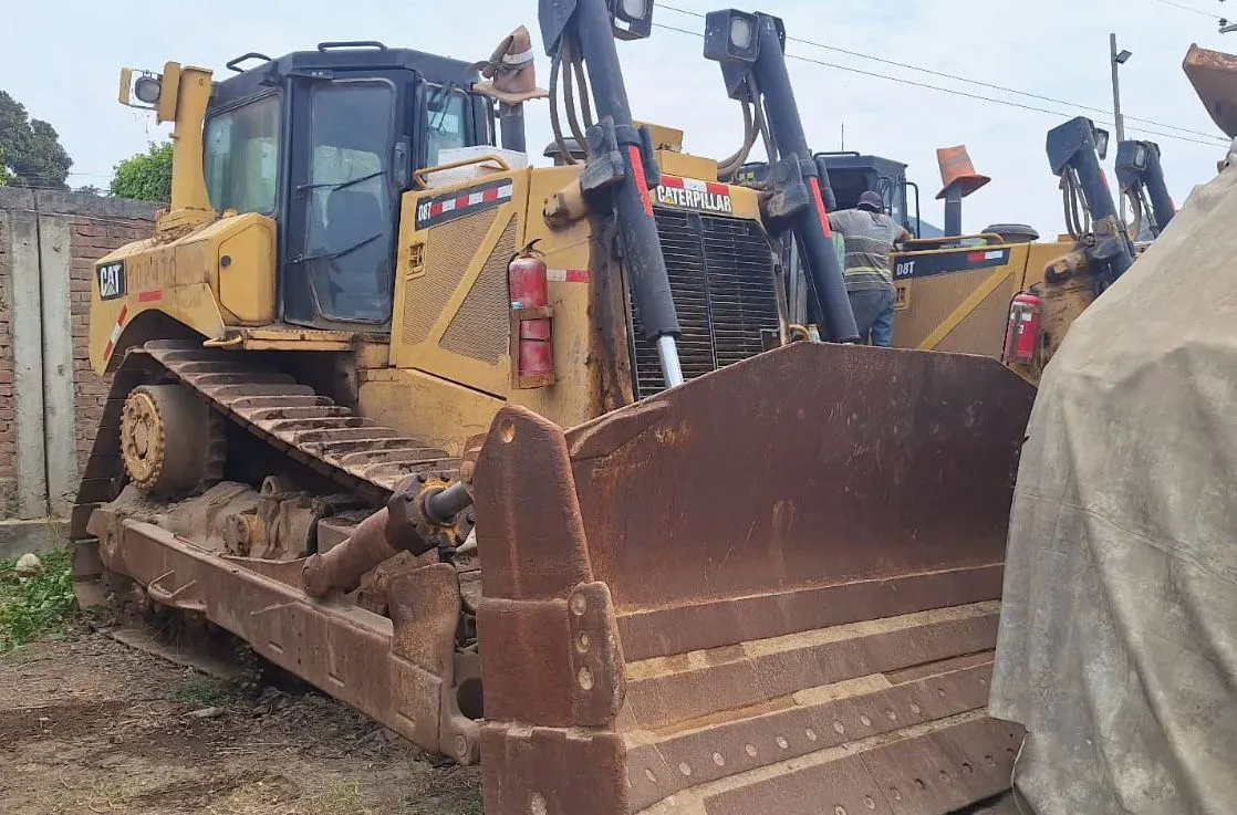 Tractor de oruga CATERPILLAR D8T (2014)