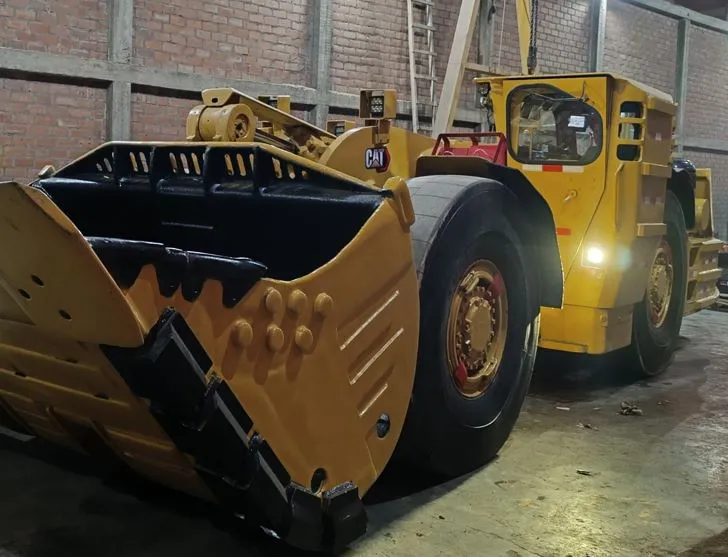 Cargador de bajo perfil CATERPILLAR R1600G (2016) - Foto # 3