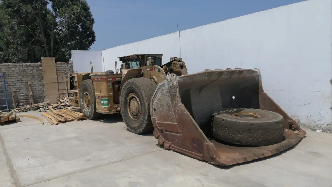 Cargador de bajo perfil CATERPILLAR R1600H (2018) - Foto # 4