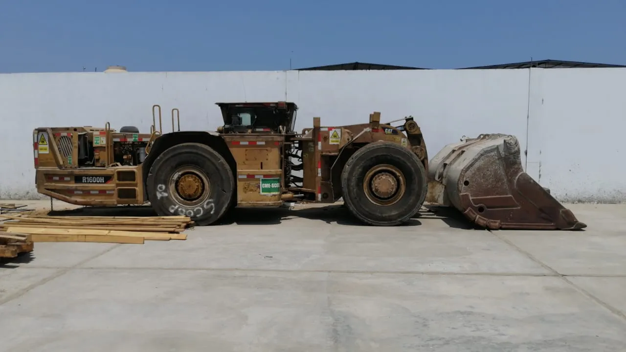 Cargador de bajo perfil CATERPILLAR R1600H (2018)