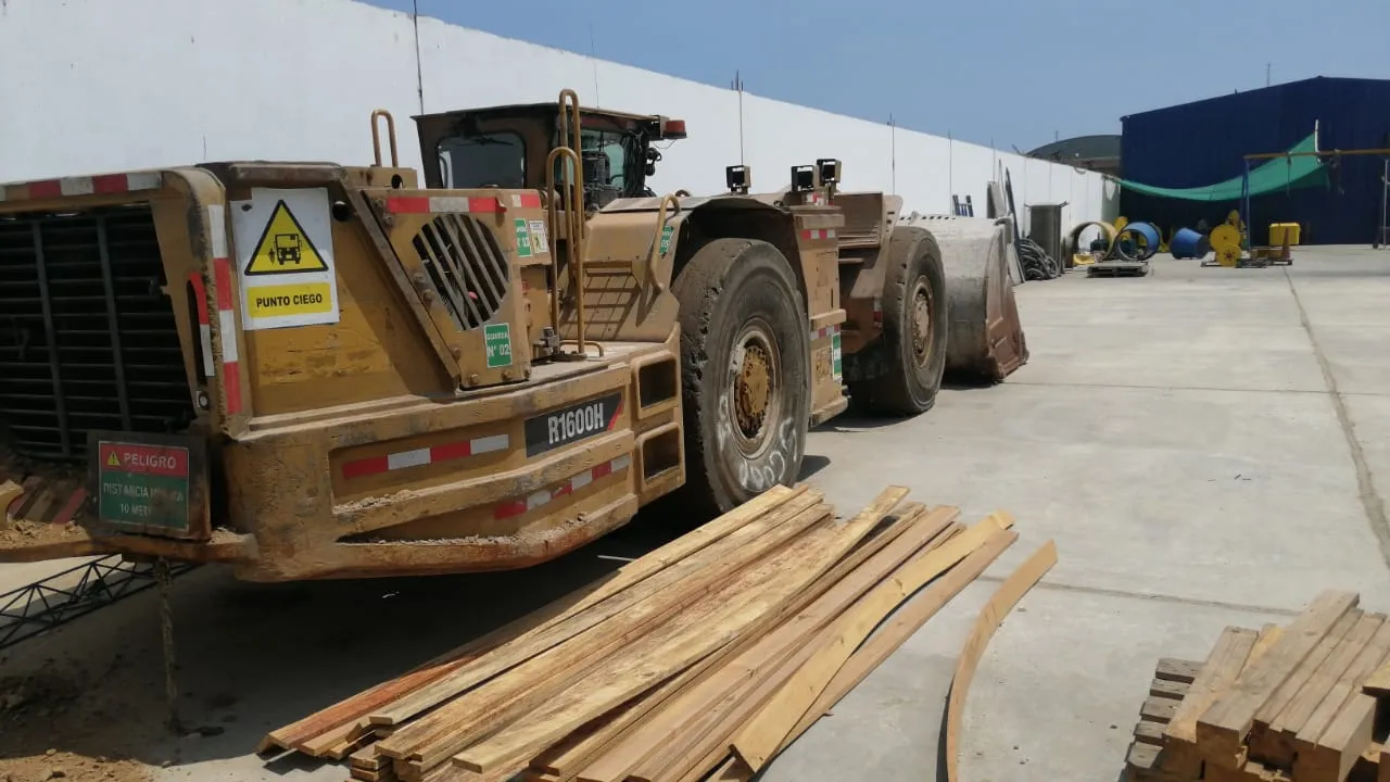 Cargador de bajo perfil CATERPILLAR R1600H (2018) - Foto # 6