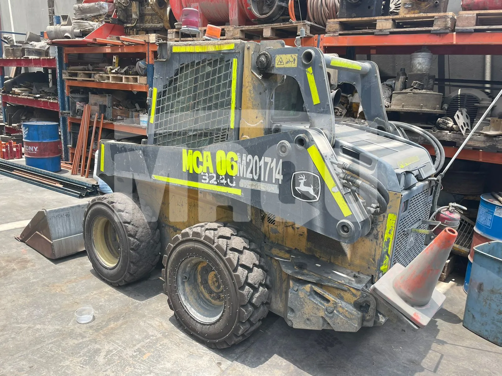 Minicargador JOHN DEERE 324G (2018)