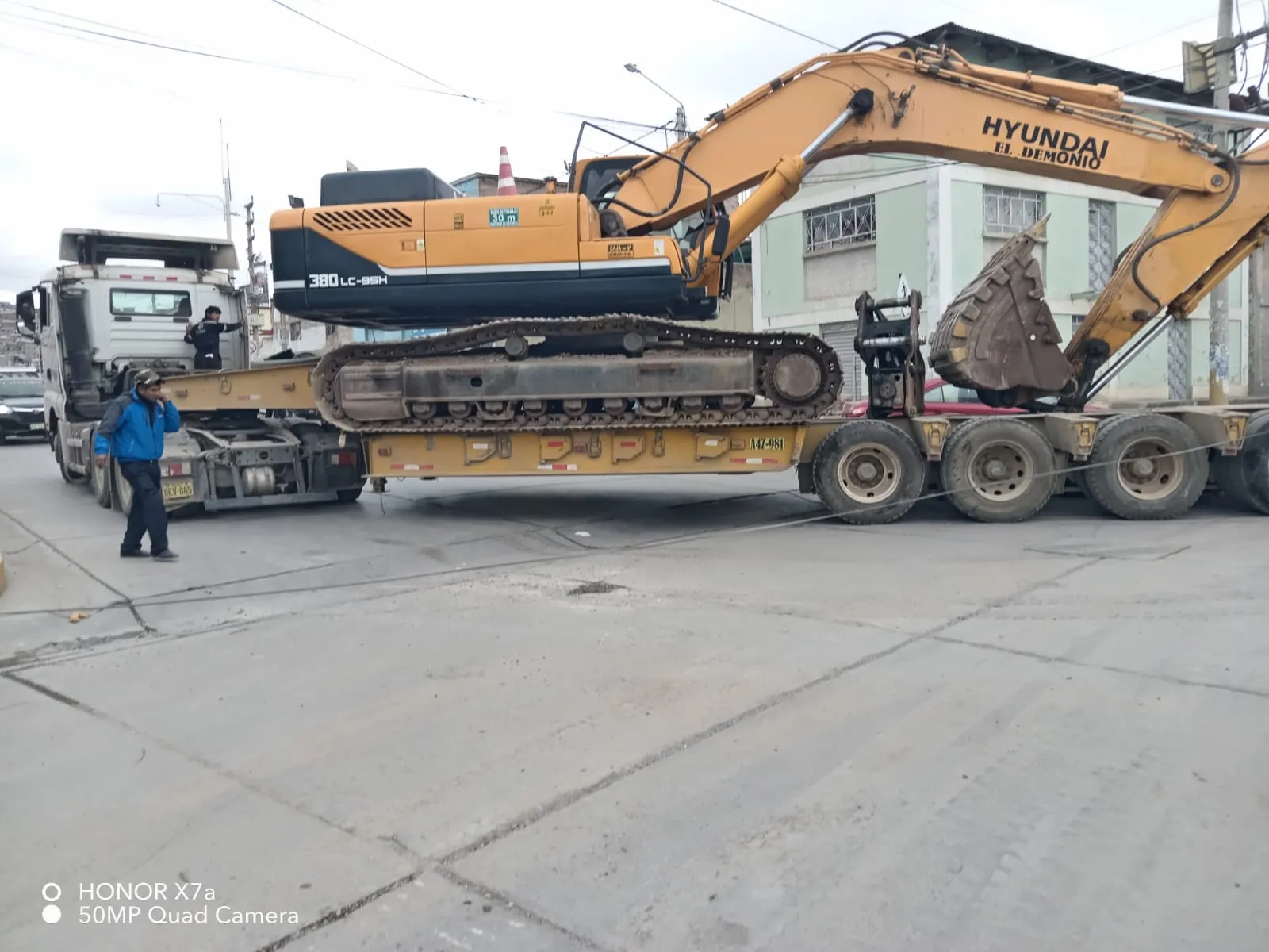 Excavadora HYUNDAI ROBEX 380 LC-9SH  (2013) - Foto # 6