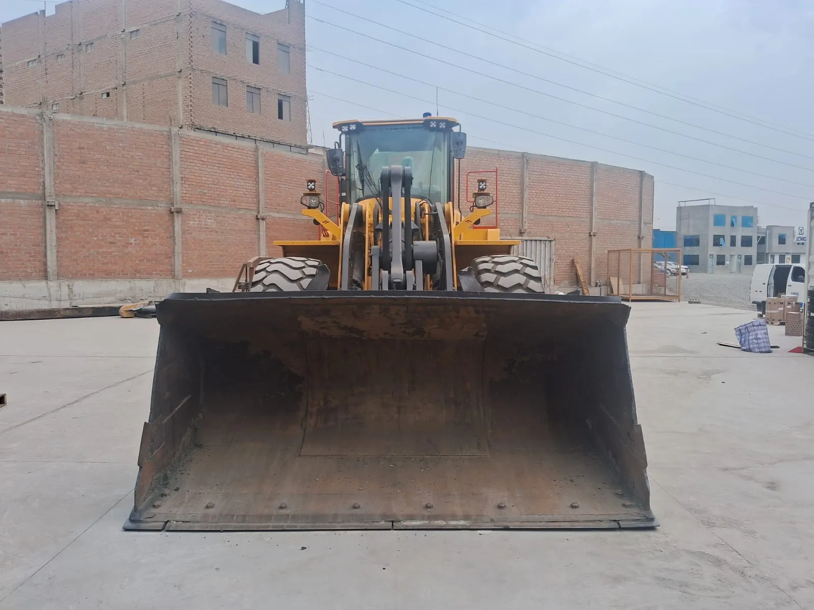 Cargador frontal VOLVO L220H (2021) - Foto # 3