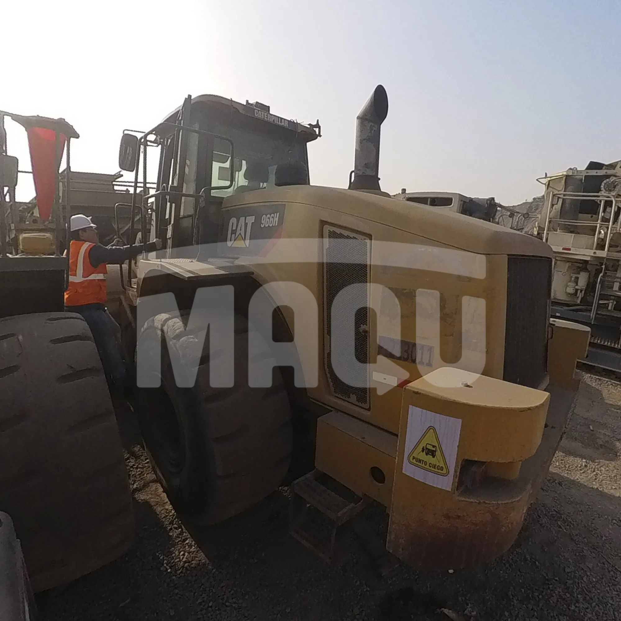 Cargador frontal CATERPILLAR 966H (2014) - Foto # 3