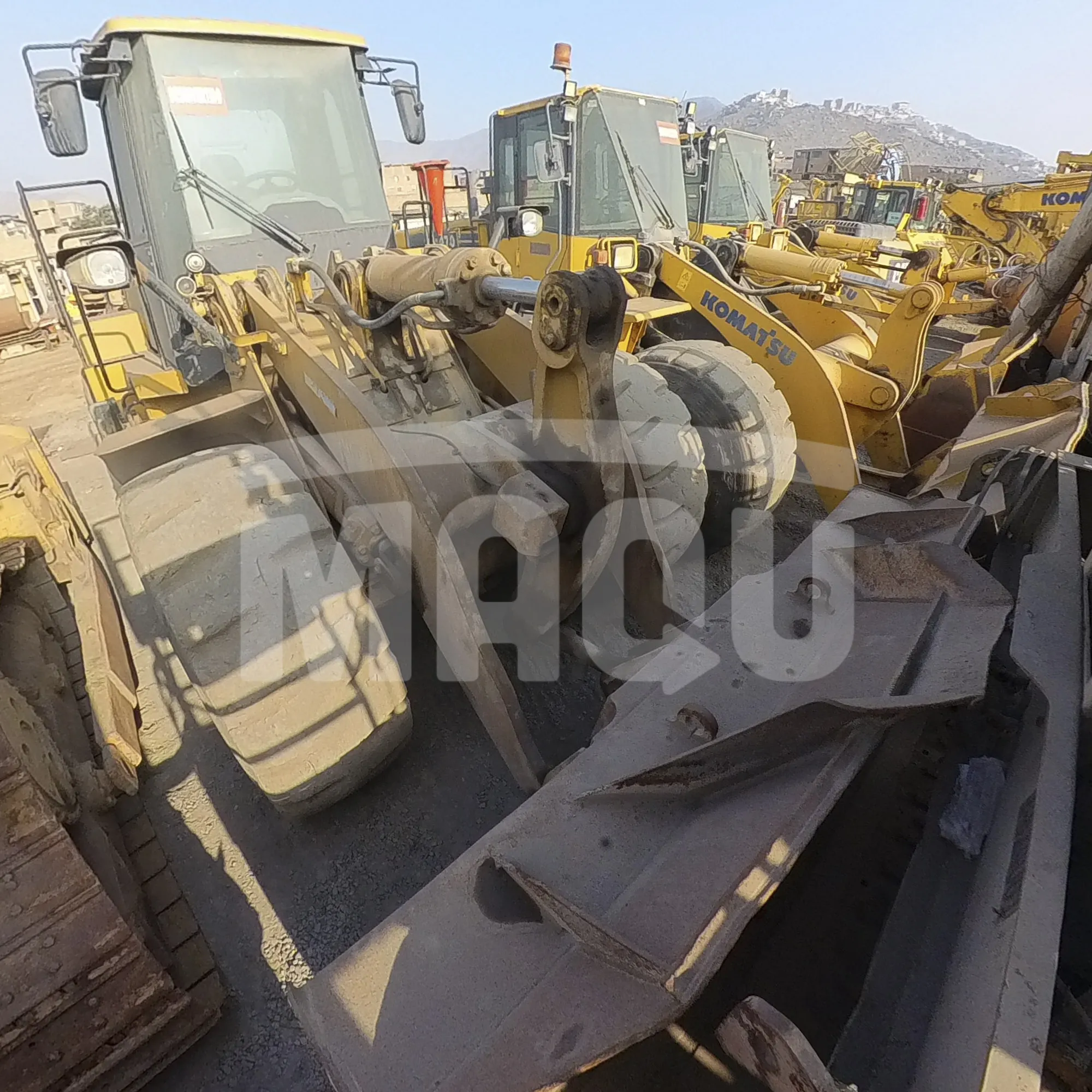 Cargador frontal CATERPILLAR 966H (2014)