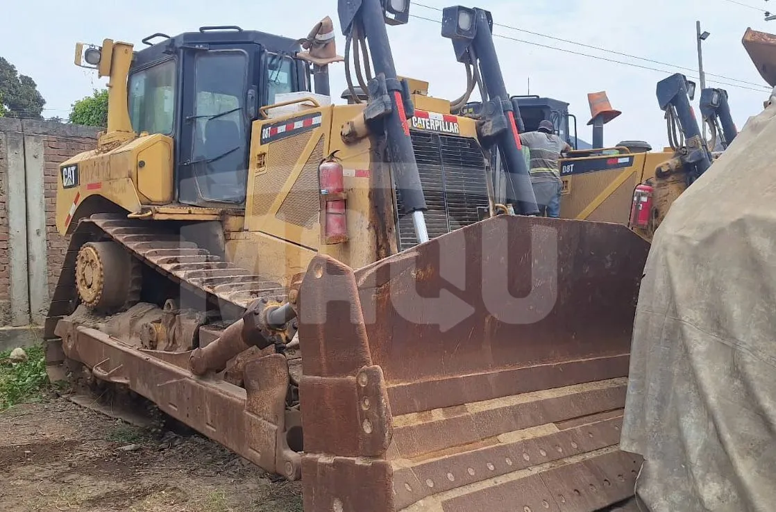 Tractor de oruga CATERPILLAR D8T (2010)