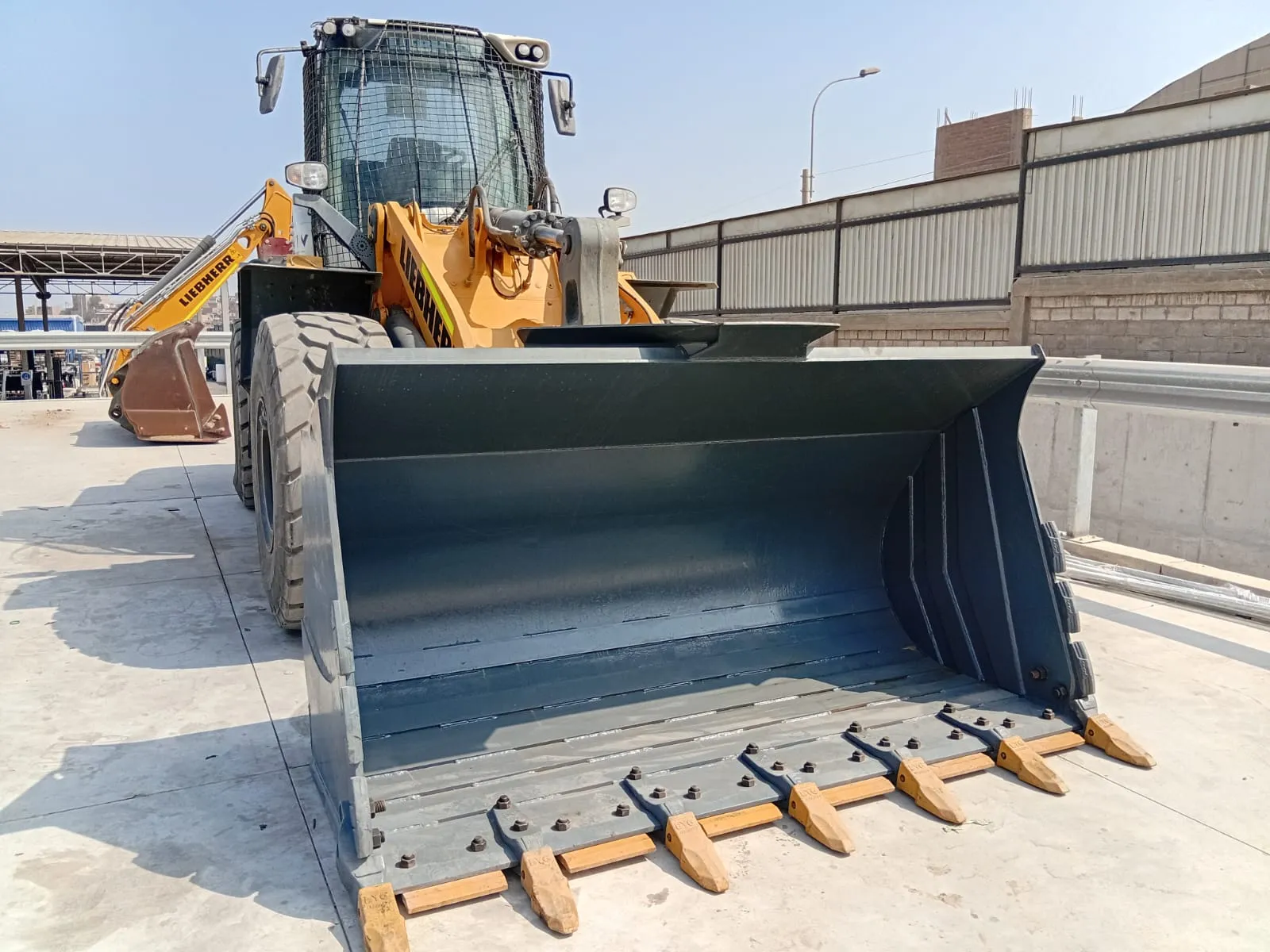 Cargador frontal LIEBHERR L550 (2021) - Foto # 4