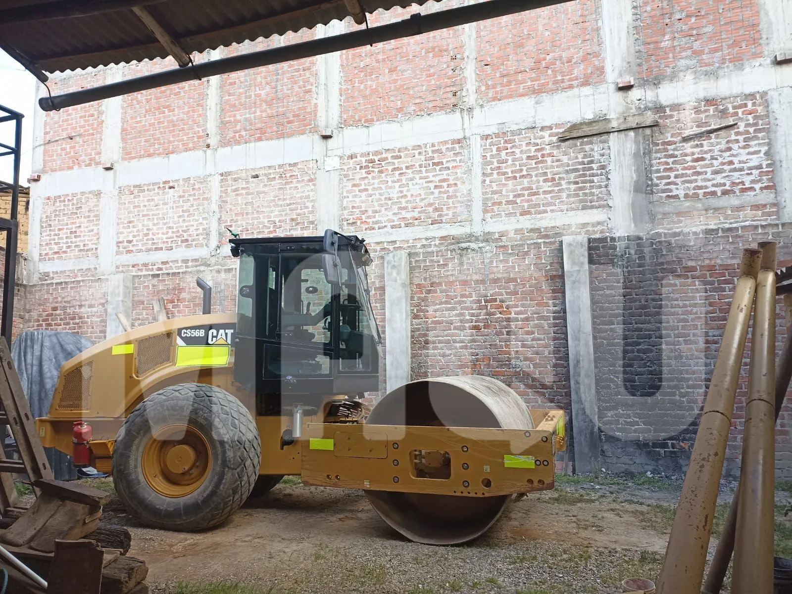 Rodillo CATERPILLAR C556B (2019) - Foto # 3