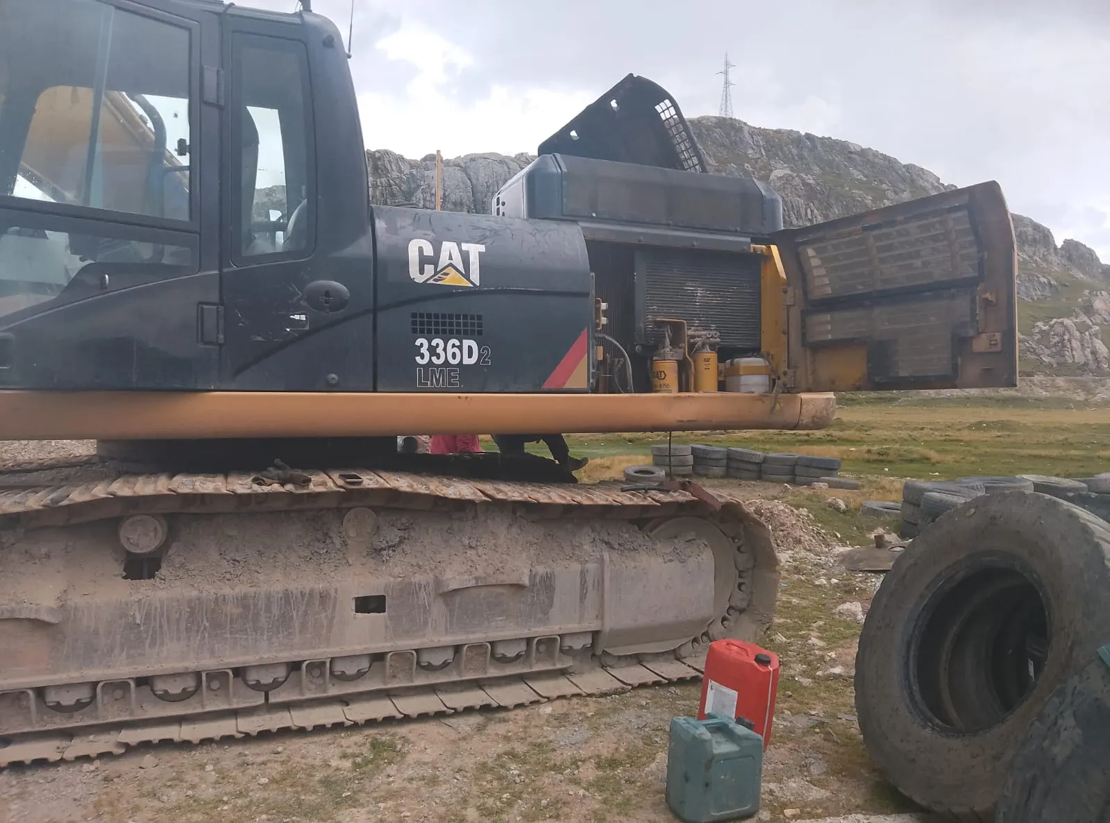 Excavadora CATERPILLAR 336DL (2015) - Foto # 4