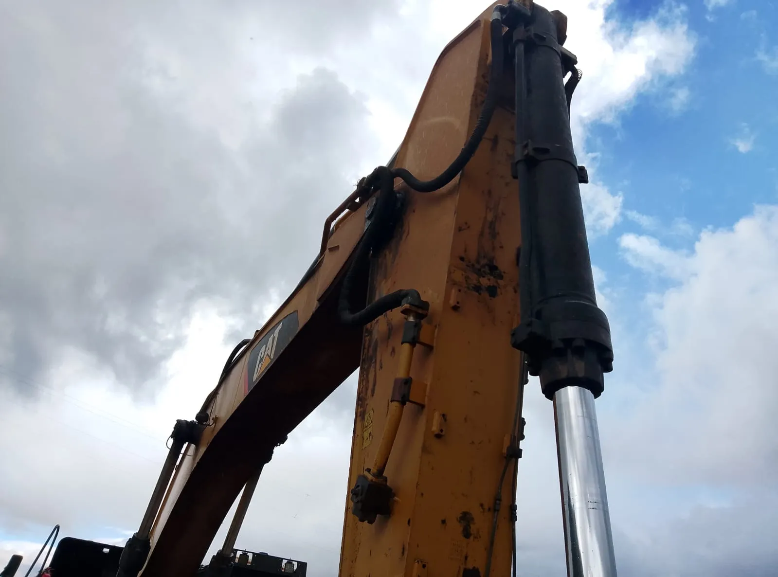 Excavadora CATERPILLAR 336DL (2015)