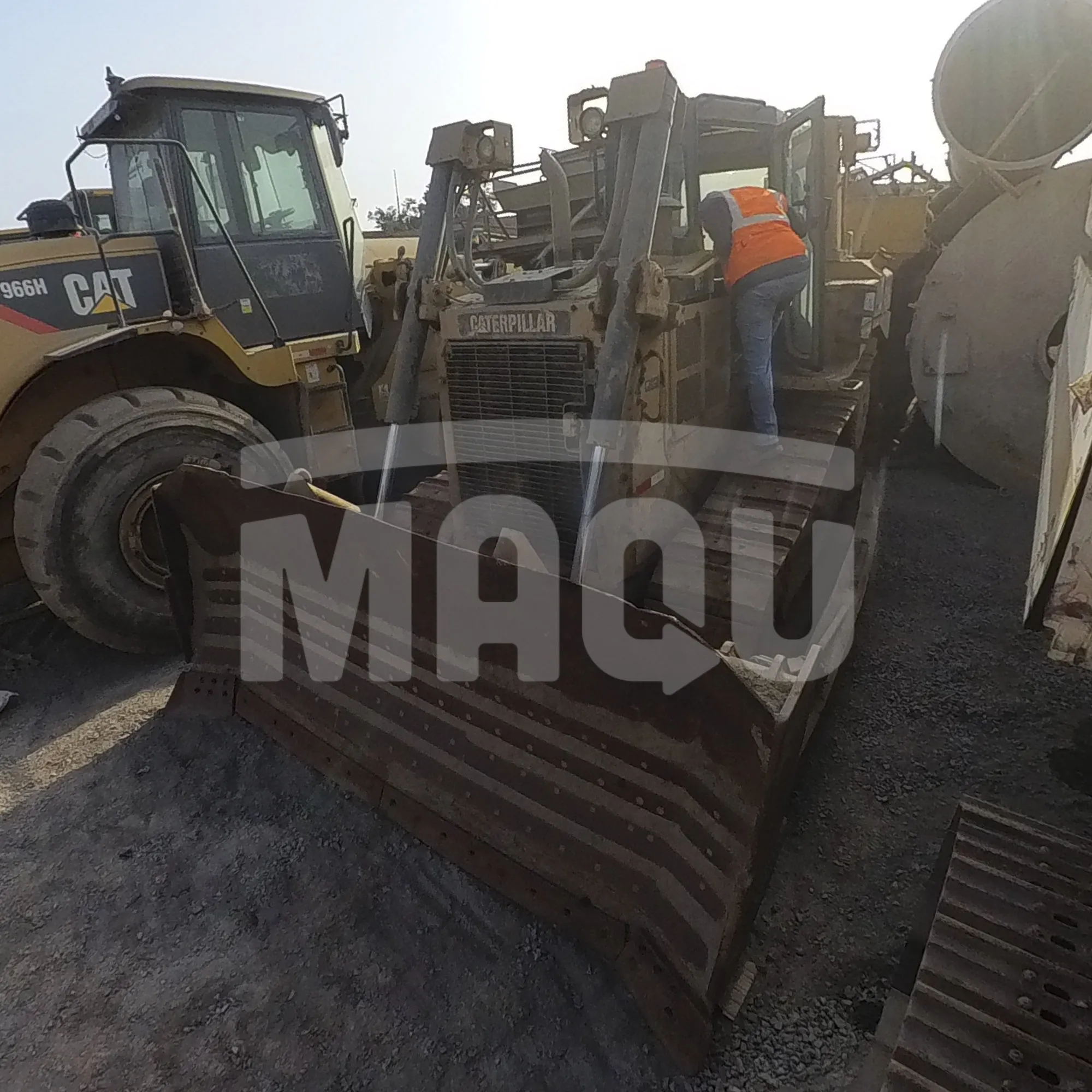 Tractor de oruga CATERPILLAR D6TXL (2012)