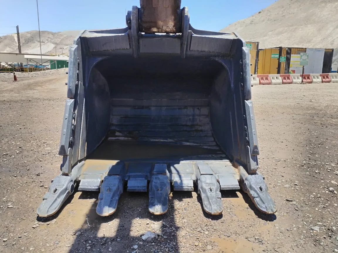 Excavadora VOLVO EC750 DL (2022) - Foto # 3
