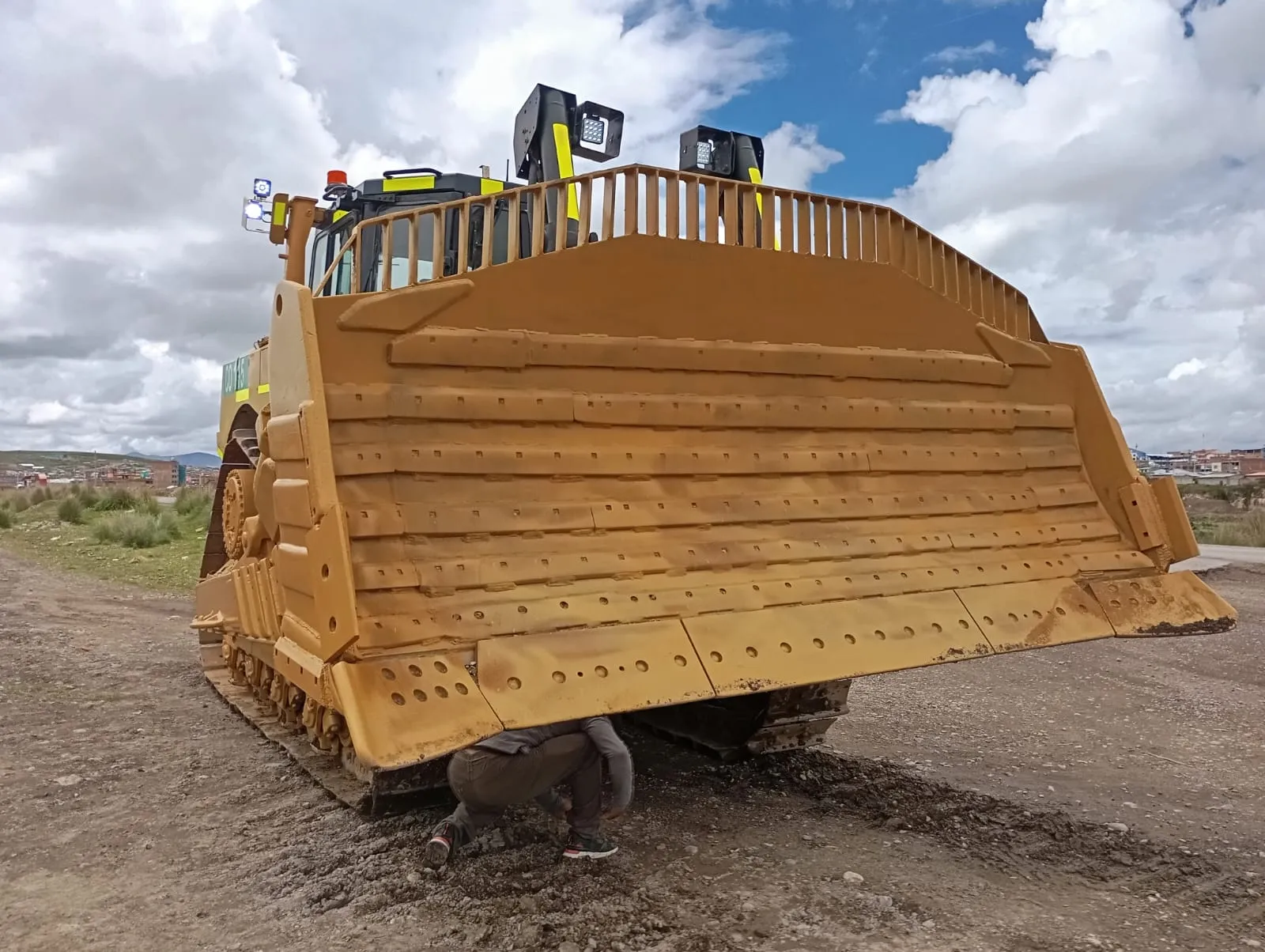 Tractor de oruga CATERPILLAR D8T (2016) - Foto # 6