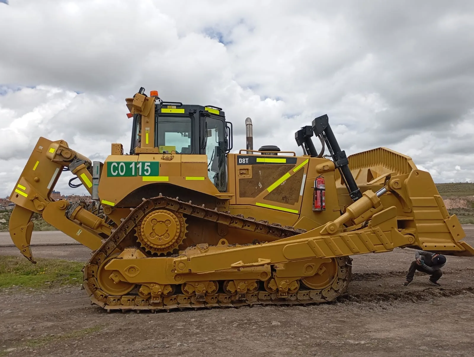 Tractor de oruga CATERPILLAR D8T (2016)