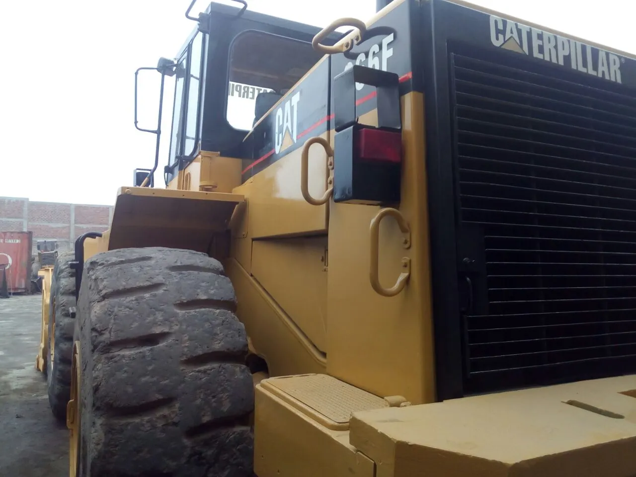 Cargador frontal CATERPILLAR 966F (2001) - Foto # 3