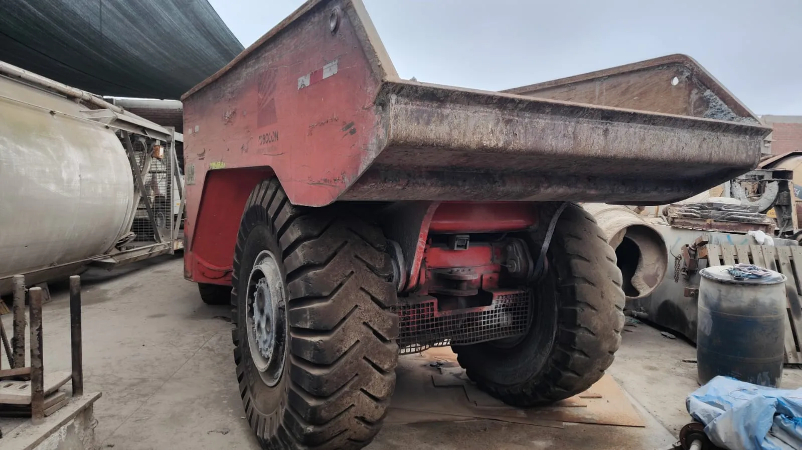 Dumper SANDVIK TH320 (2017) - Foto # 2