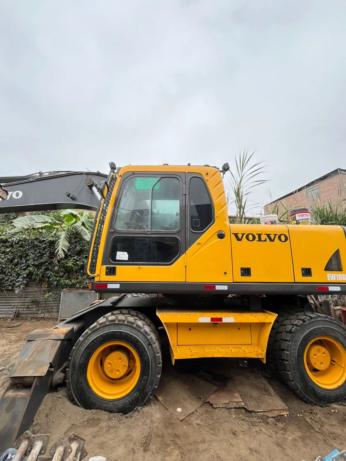 Excavadora VOLVO 180B (2007)