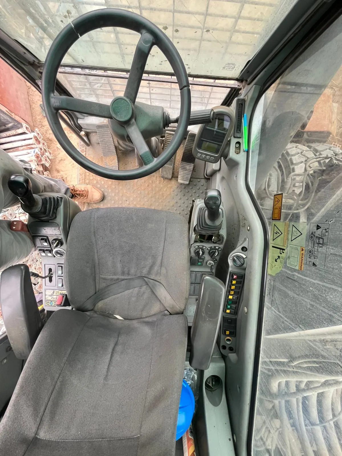 Excavadora VOLVO 180B (2007) - Foto # 3