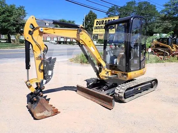 Miniexcavadora CATERPILLAR 302 7D (2021)