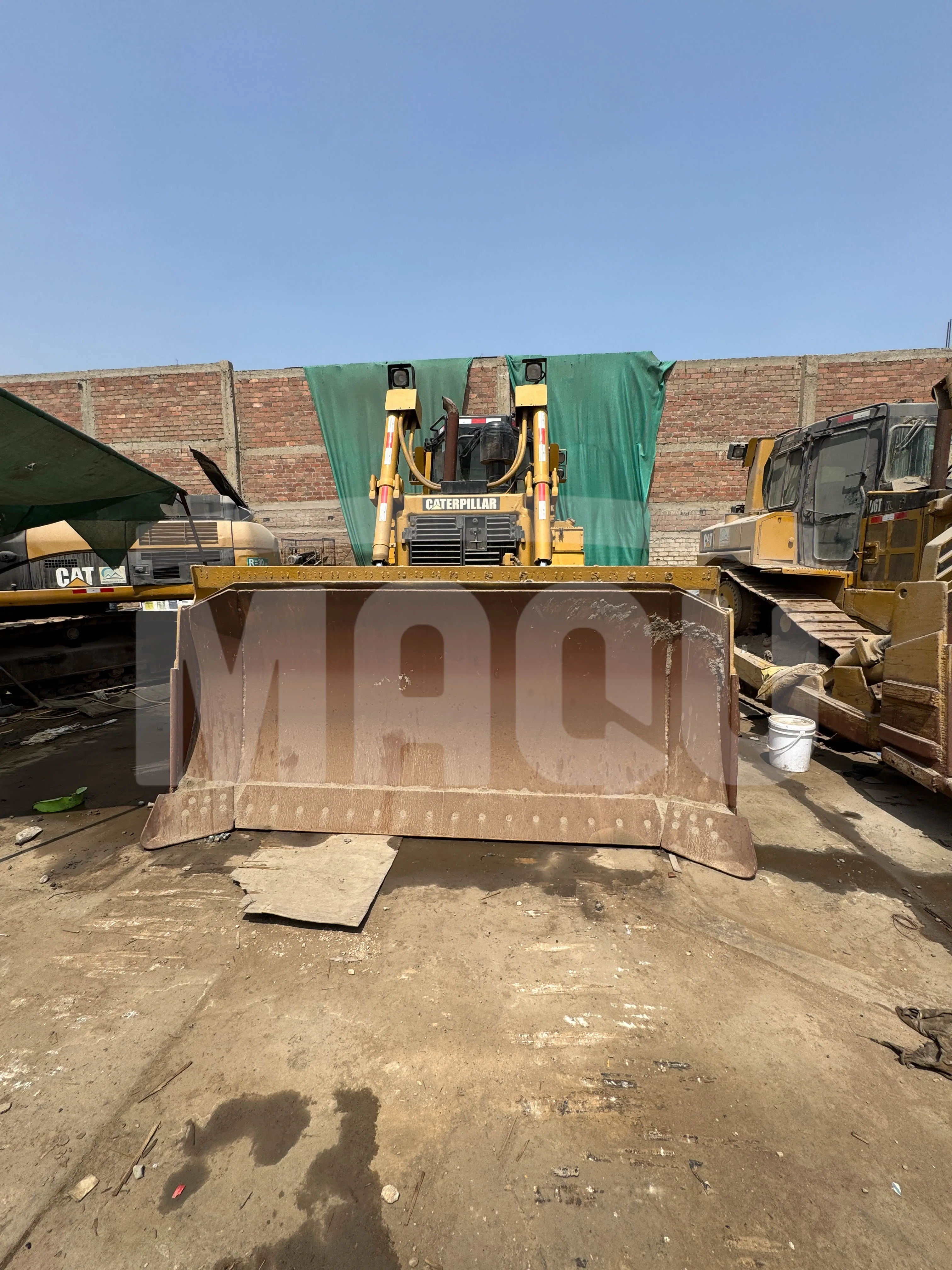 Tractor de oruga CATERPILLAR D6T (2012) - Foto # 3