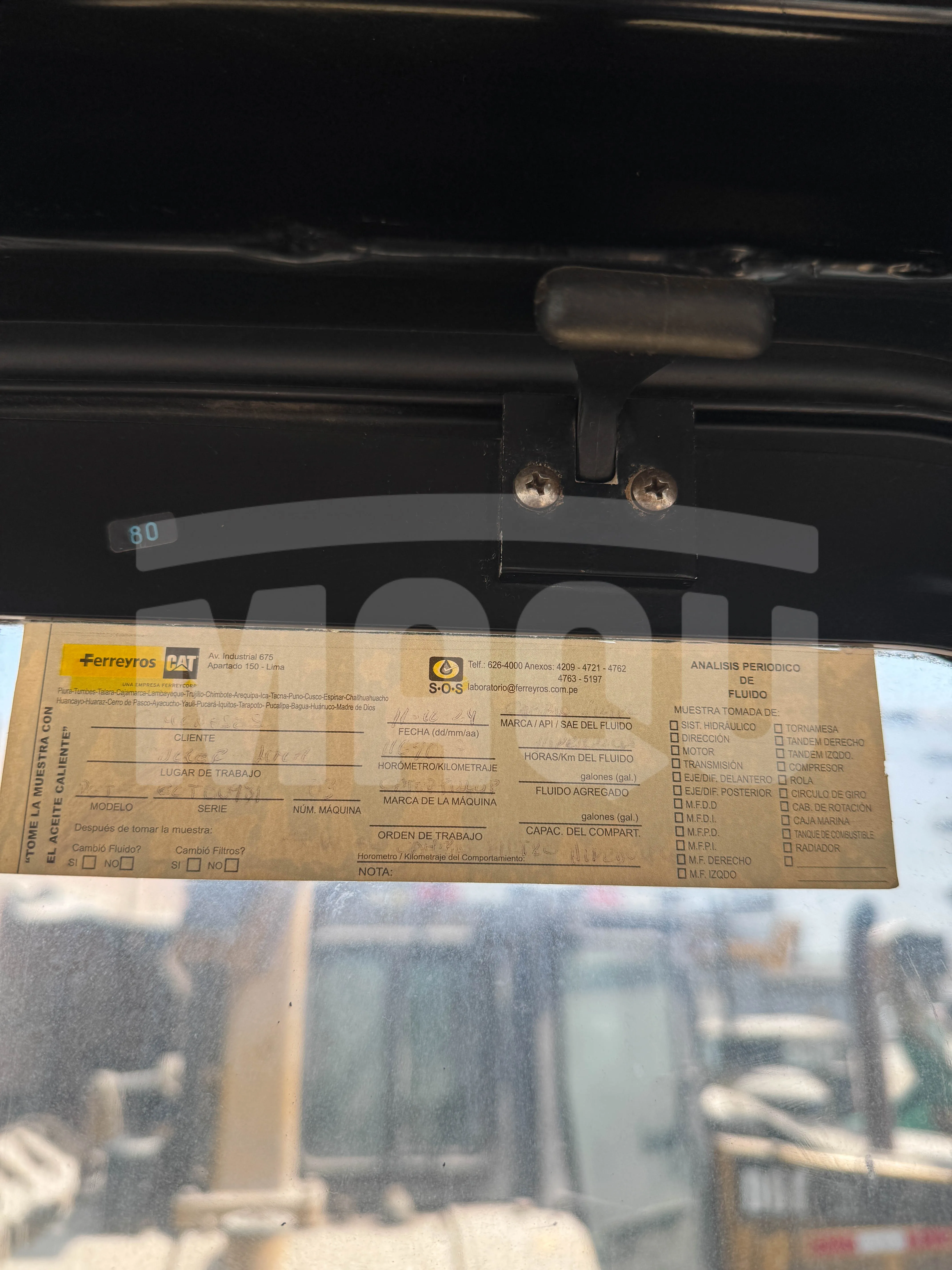 Tractor de oruga CATERPILLAR D6T (2012) - Foto # 6