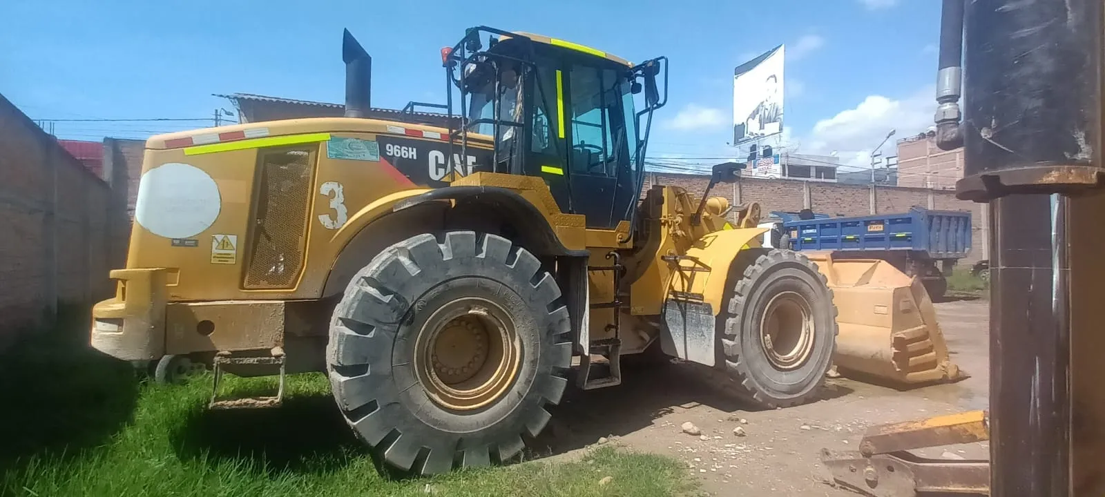 Cargador frontal CATERPILLAR 966H (2012) - Foto # 5