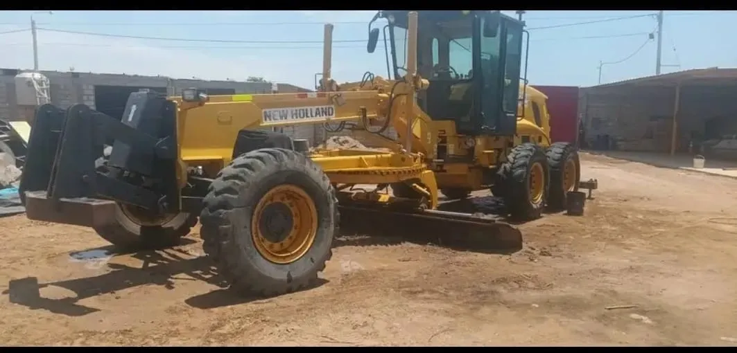 Motoniveladoras NEW HOLLAND RG170B (2011)