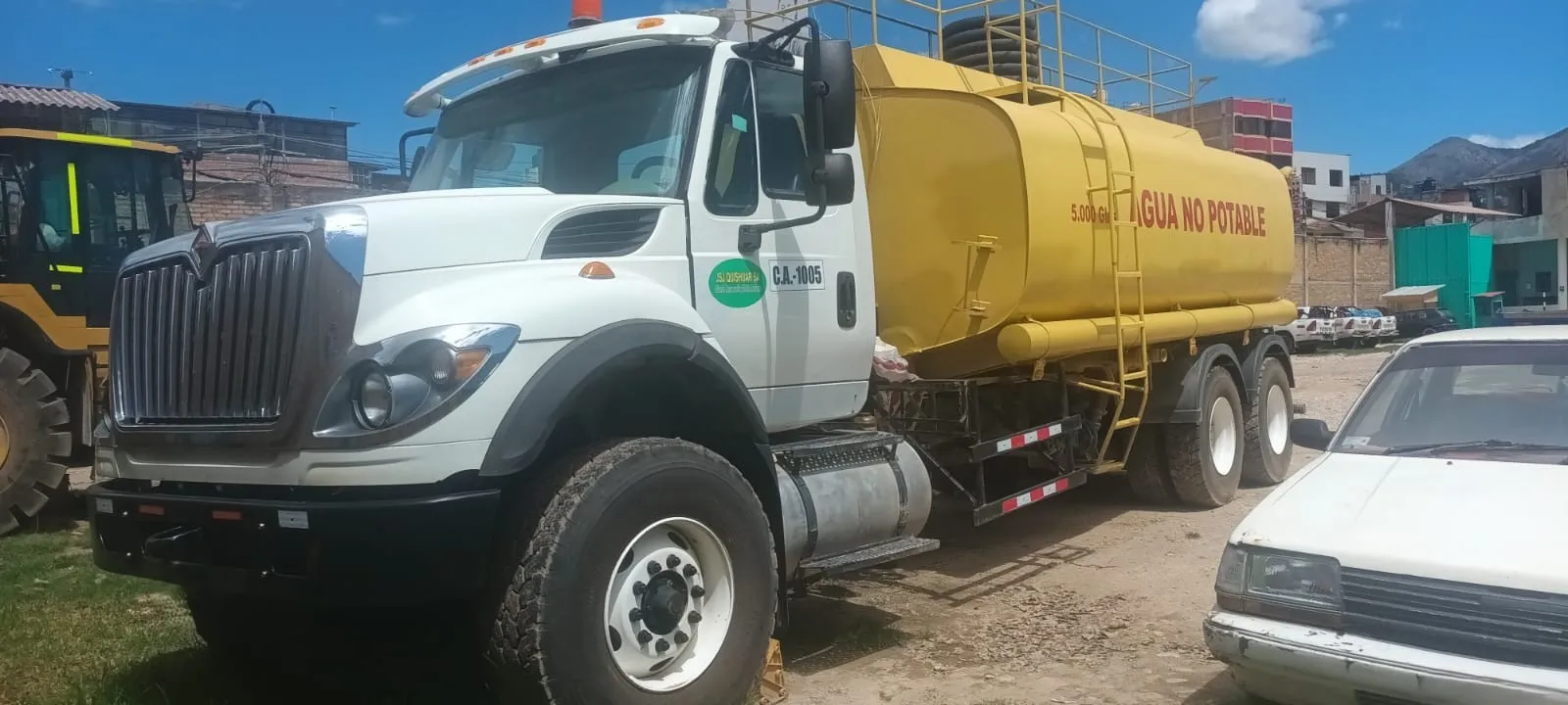 Volquete INTERNATIONAL 7600 WORKSTAR (2015)