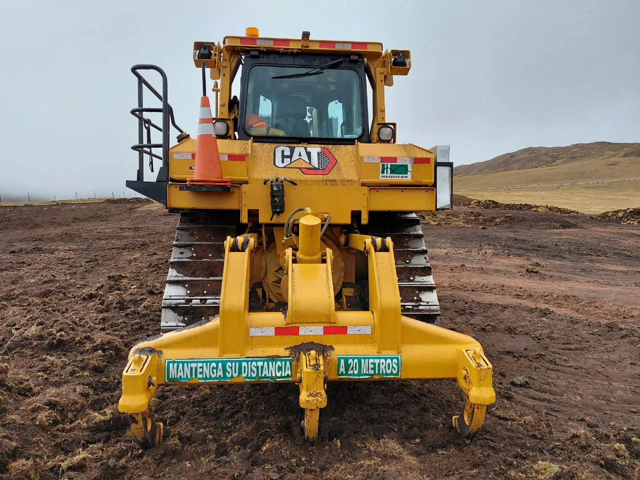Tractor de oruga CATERPILLAR D6T (2021)