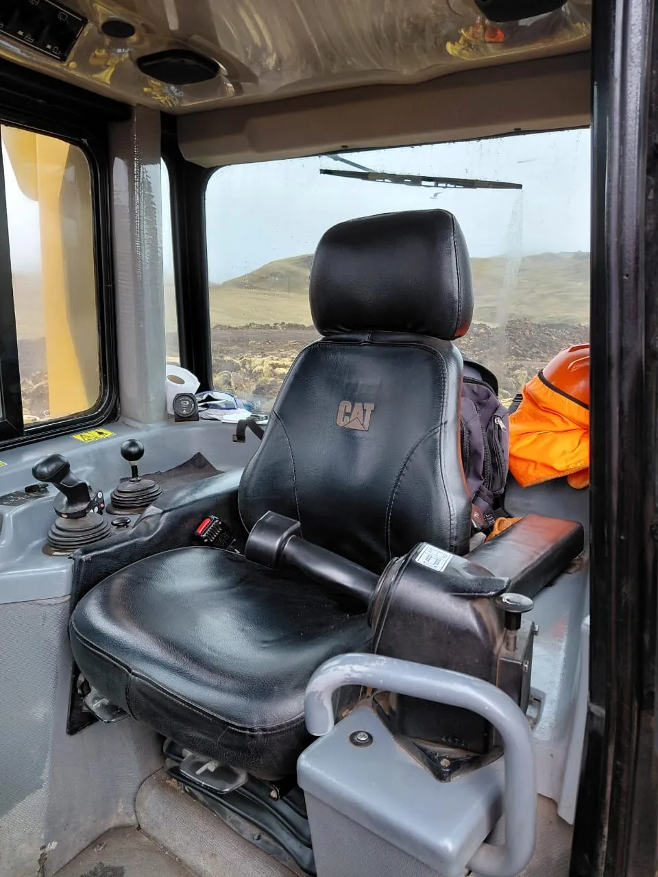 Tractor de oruga CATERPILLAR D6T (2021) - Foto # 9