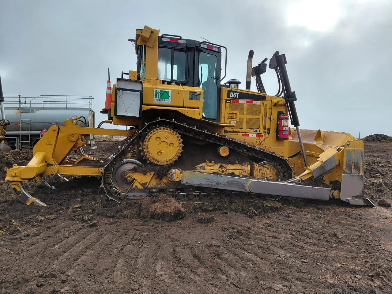 Tractor de oruga CATERPILLAR D6T (2021) - Foto # 10