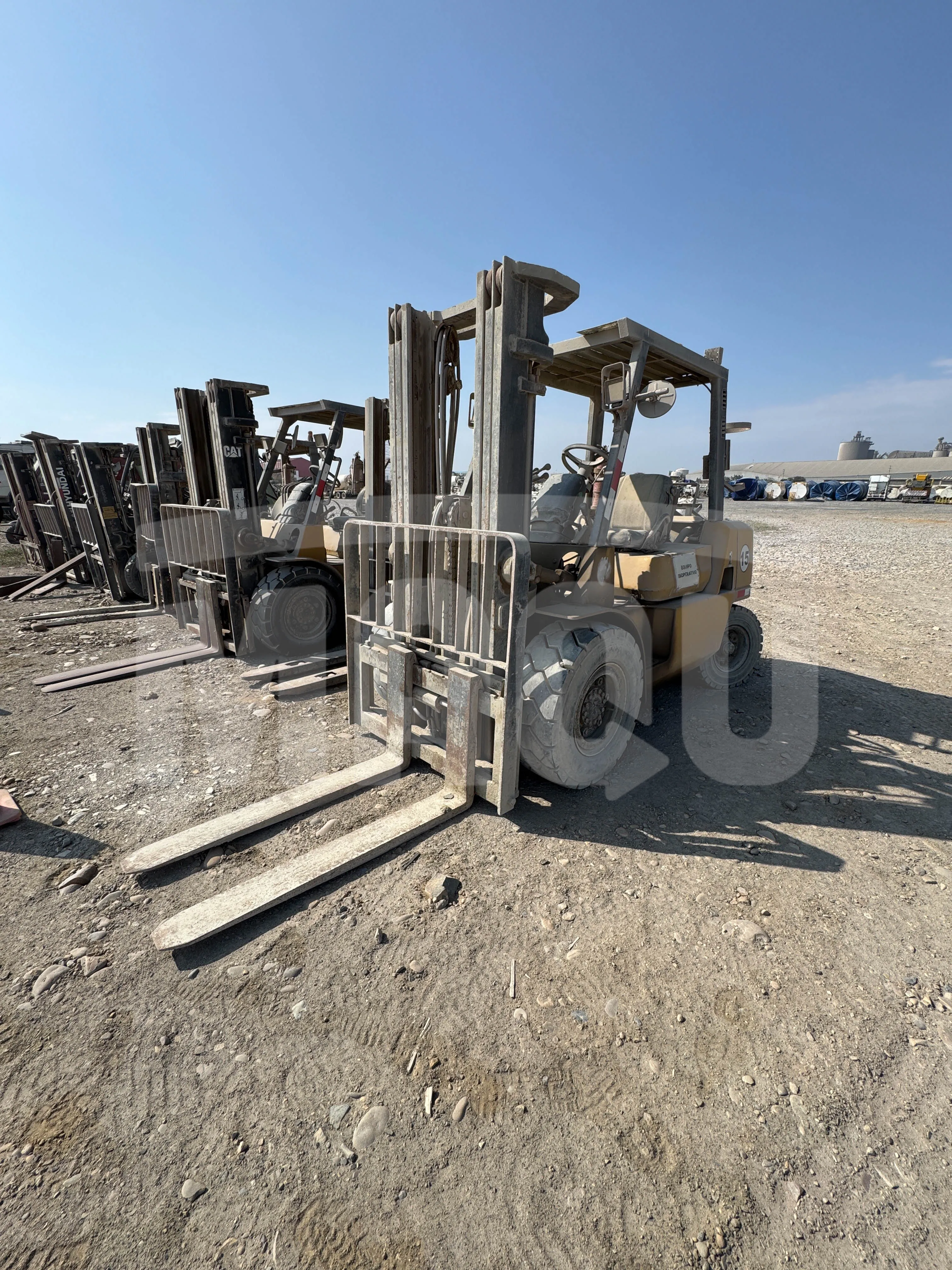 Montacargas CATERPILLAR DP40KD (2010)