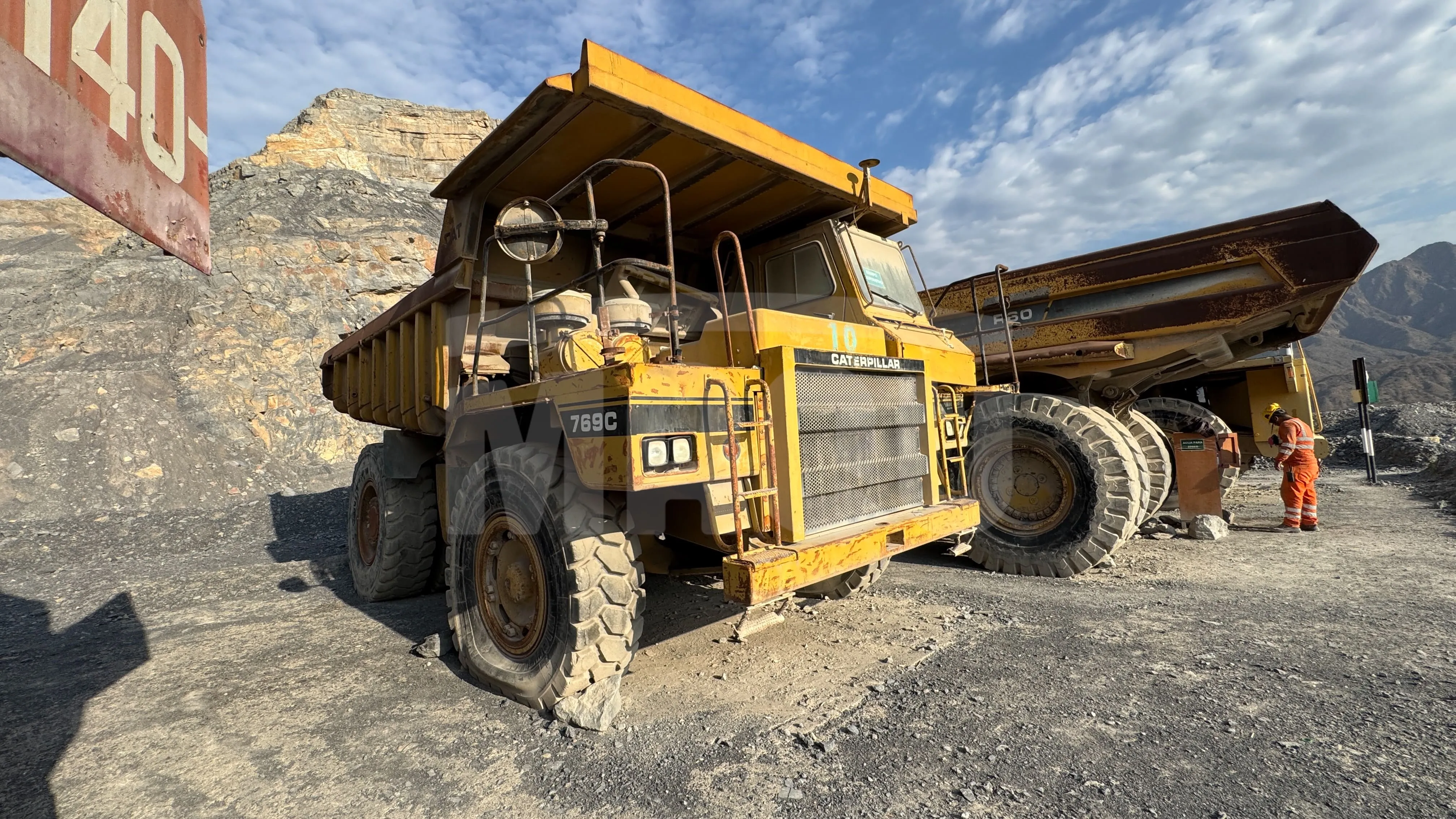 Volquete CATERPILLAR 769C (1990)