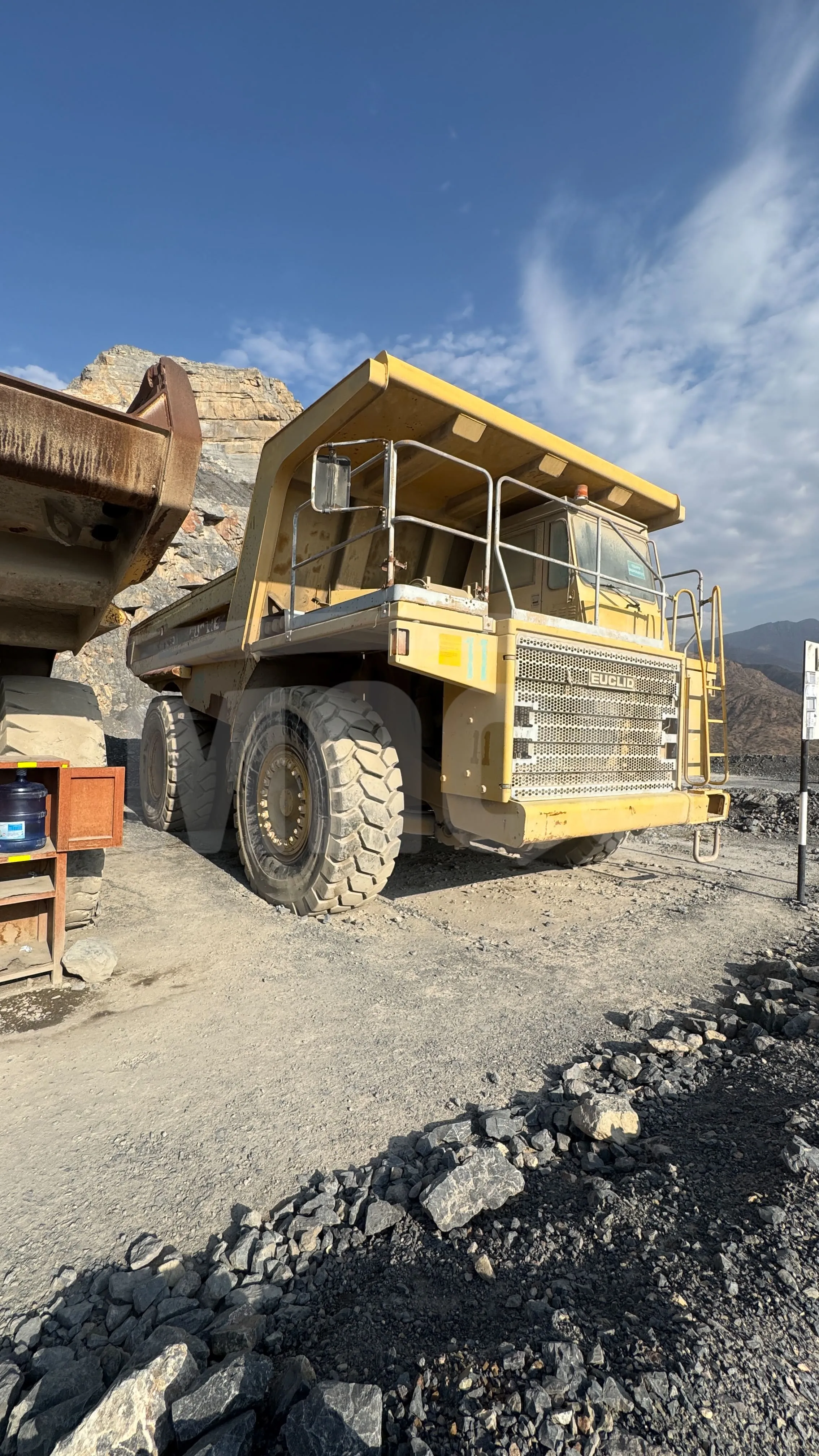 Volquete EUCLID R-60 (1995)