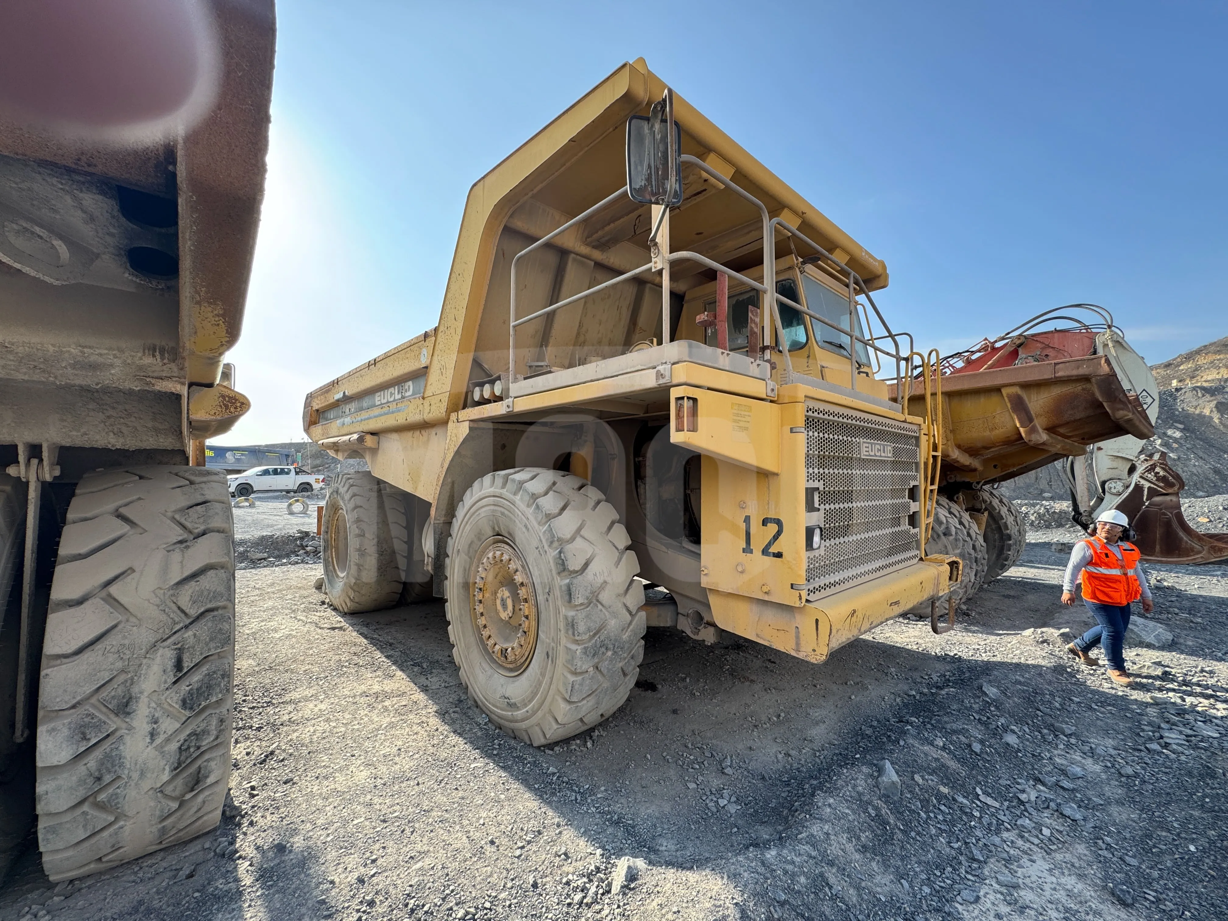 Volquete EUCLID R-60 (1995)