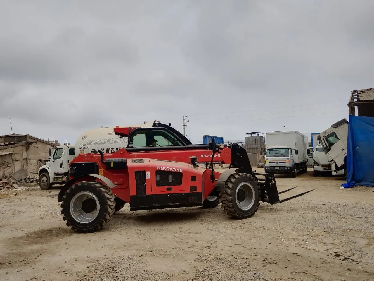 Telehandler HENGWANG HW3007 (2025) - Foto # 3