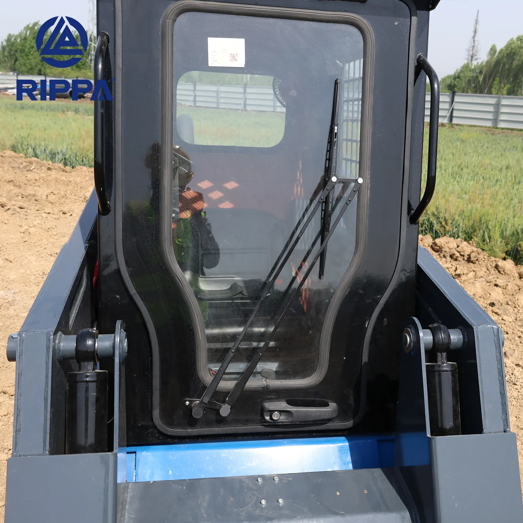 Minicargador RIPPA RS07 (2025)