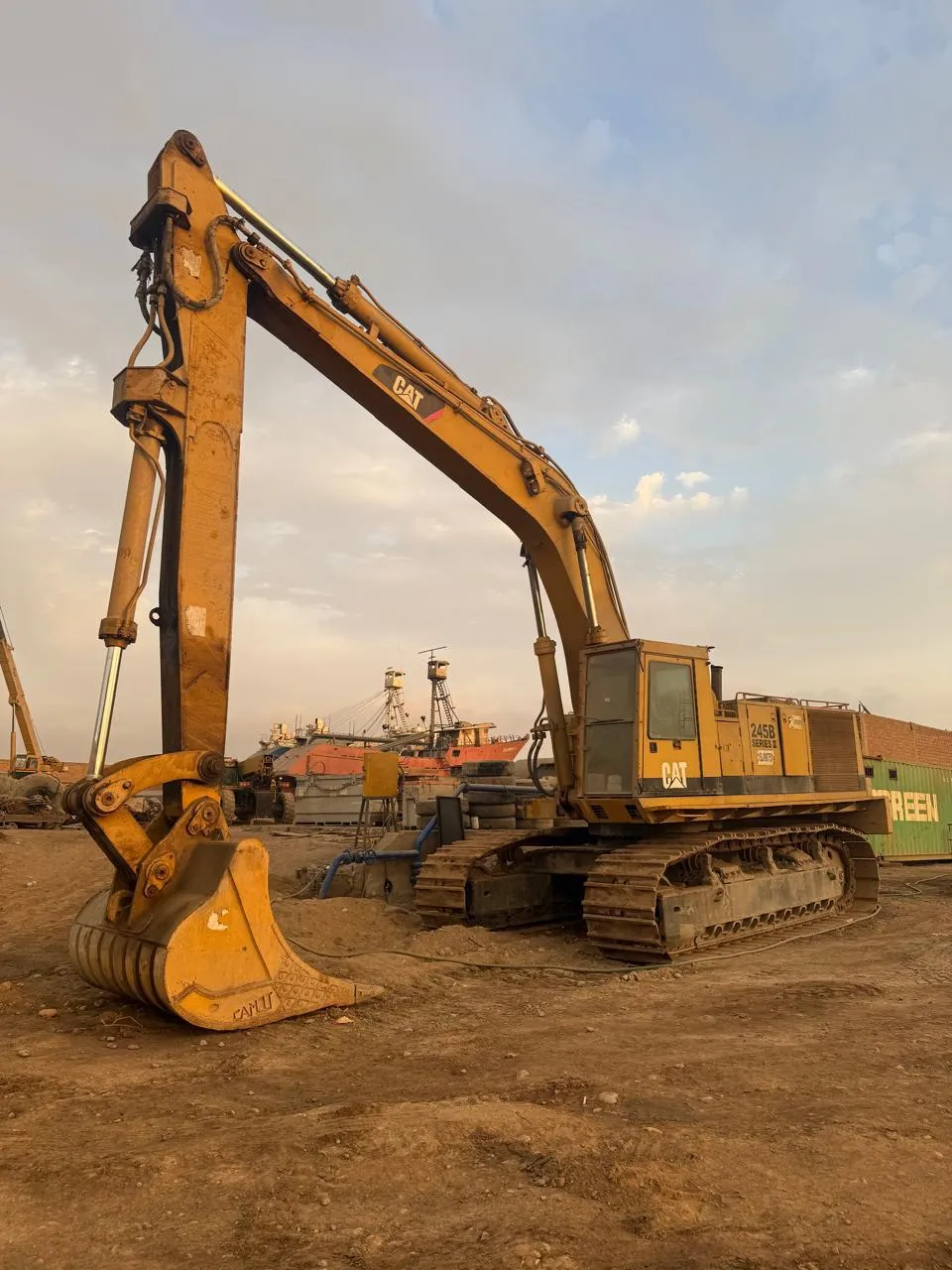 Excavadora CATERPILLAR 245 B SERIES II (1992) - Foto # 3