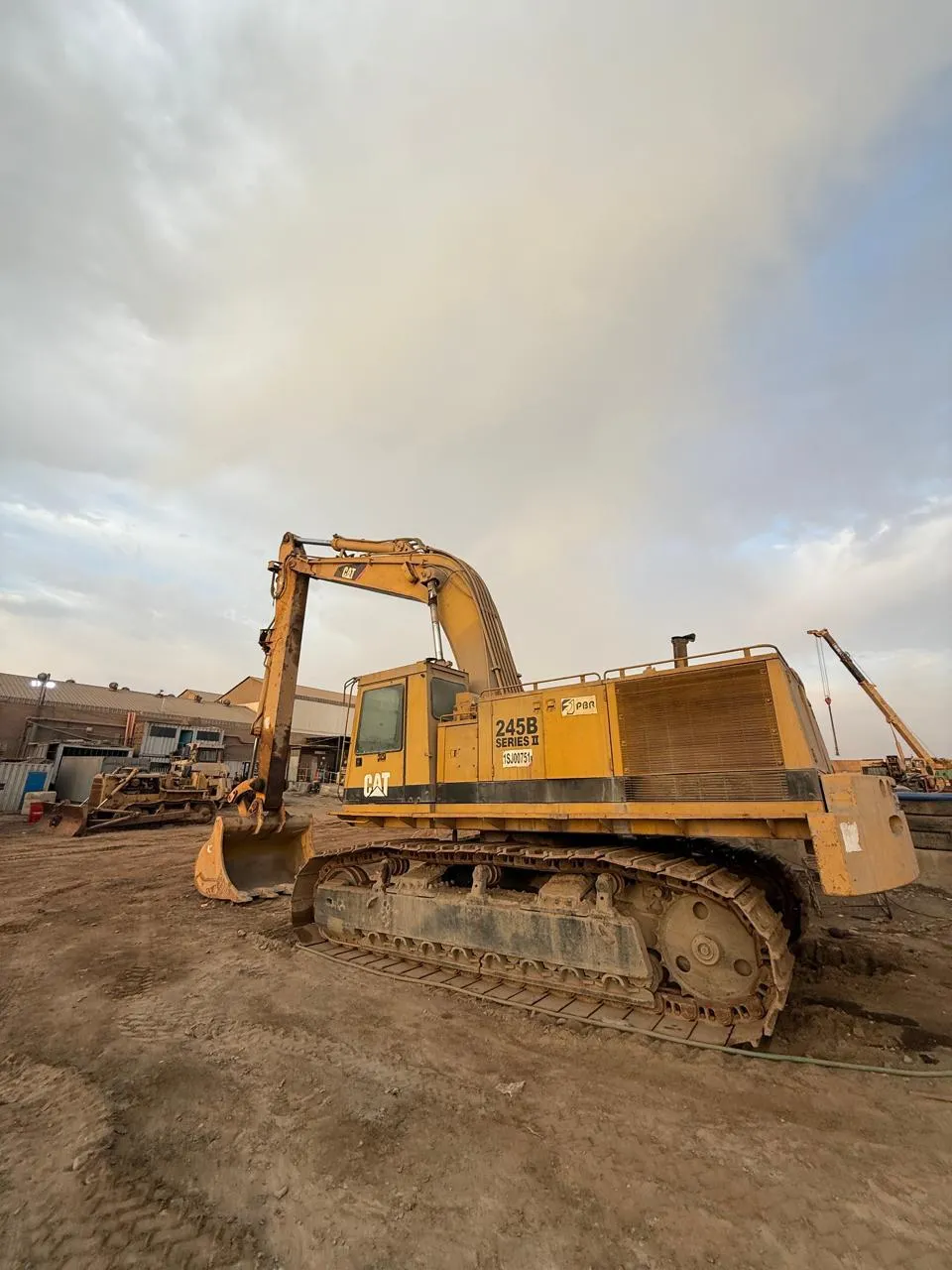 Excavadora CATERPILLAR 245 B SERIES II (1992) - Foto # 4