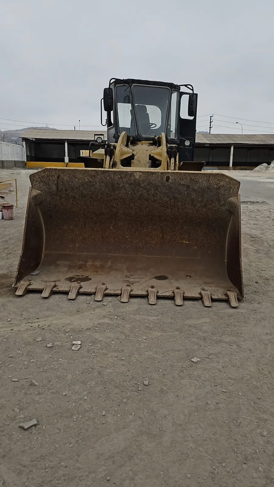 Cargador frontal CATERPILLAR 966 C (1993) - Foto # 4